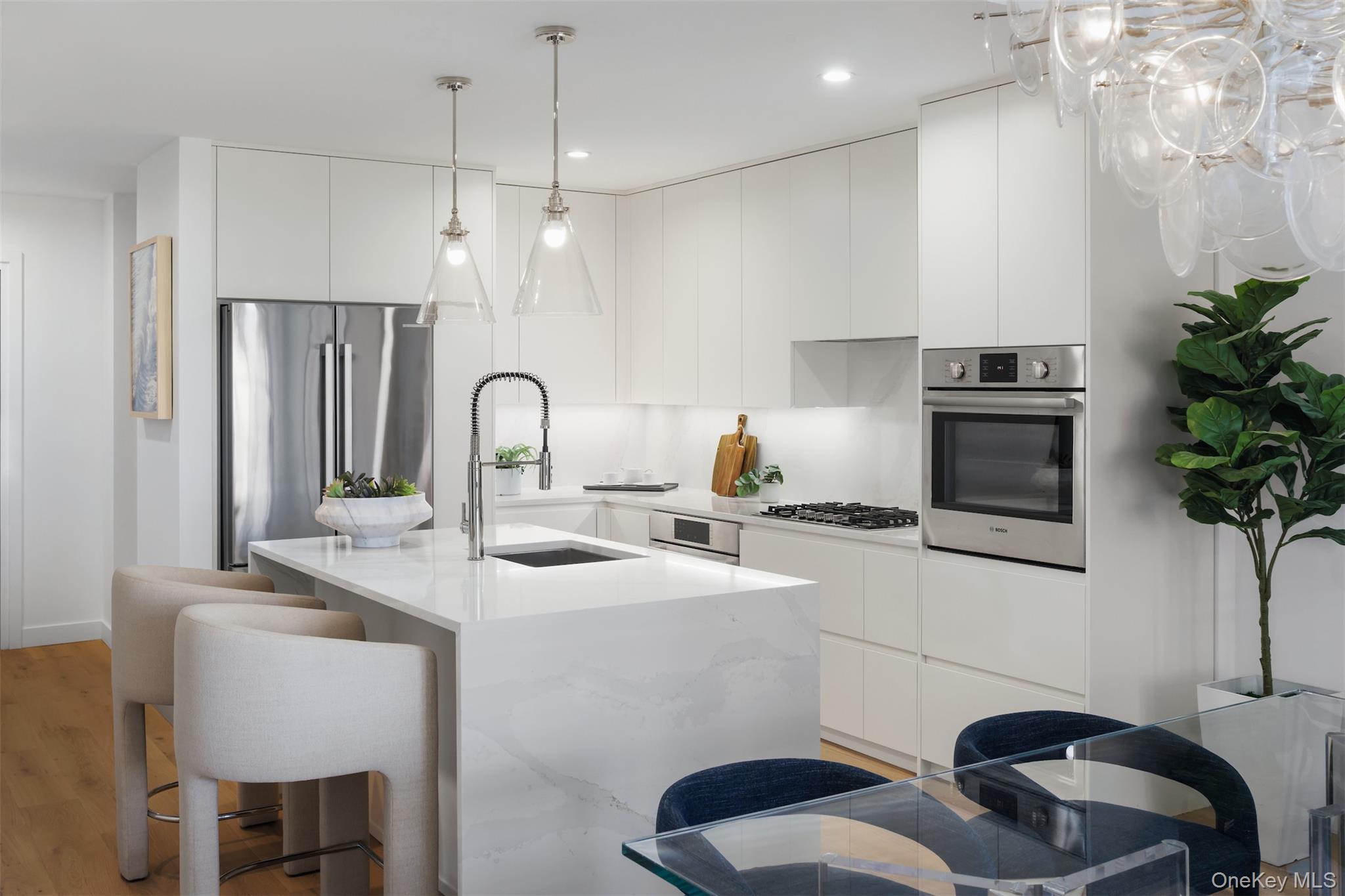 #4 photo, 140 Boardwalk, Long Beach , NY 11561