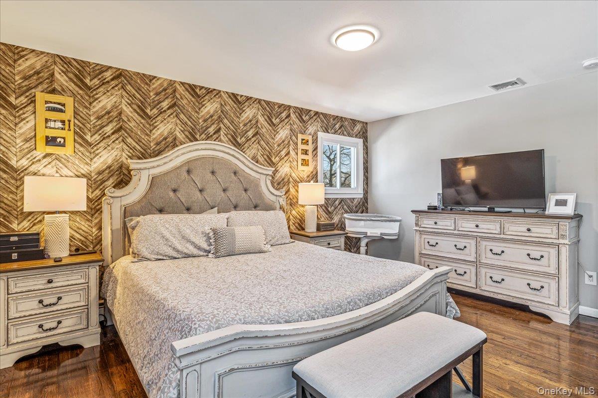 #14 photo, 214 Woodycrest Drive, सफ़ोक काउंटी Holtsville , NY 11742