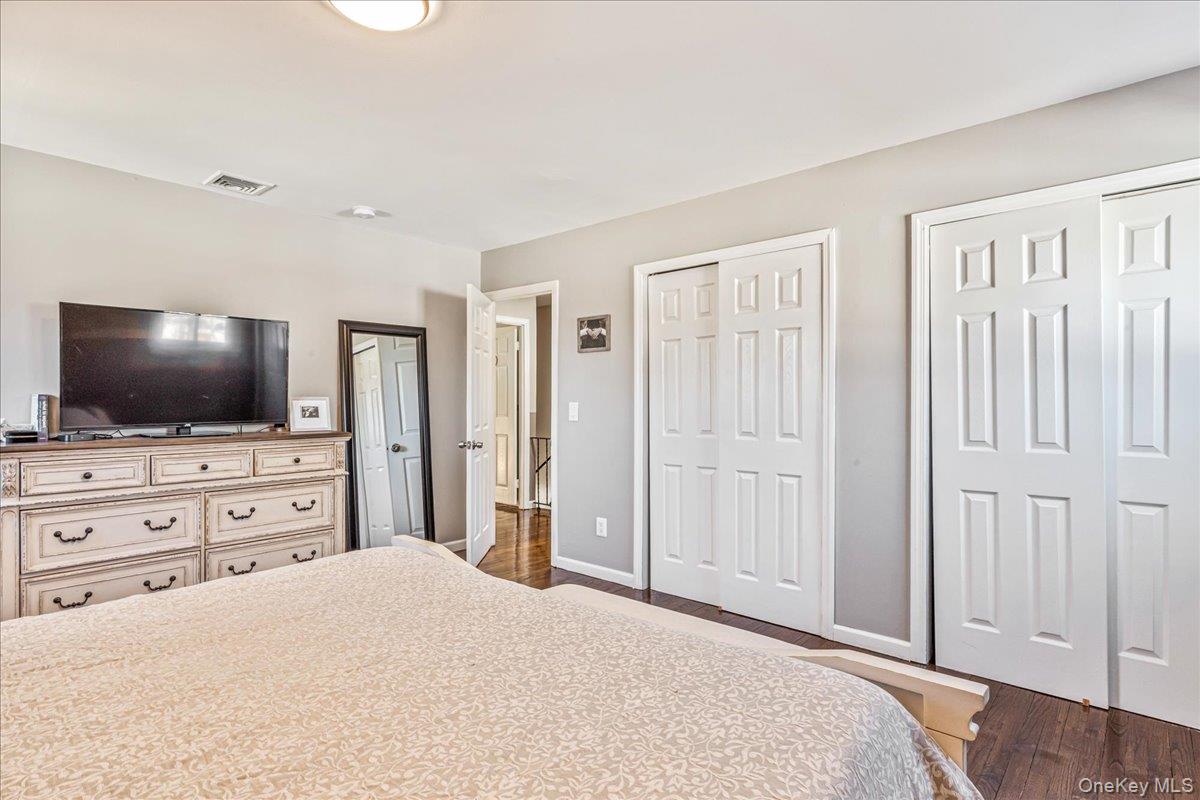 #15 photo, 214 Woodycrest Drive, सफ़ोक काउंटी Holtsville , NY 11742