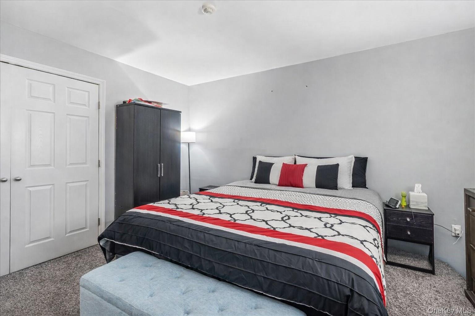 #7 photo, 150 POINTE CIR N, Coram , NY 11727