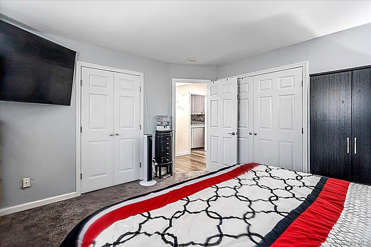 #8 photo, 150 POINTE CIR N, Coram , NY 11727