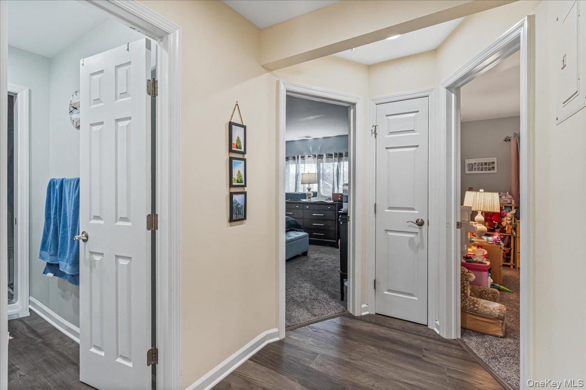 #9 photo, 150 POINTE CIR N, Coram , NY 11727