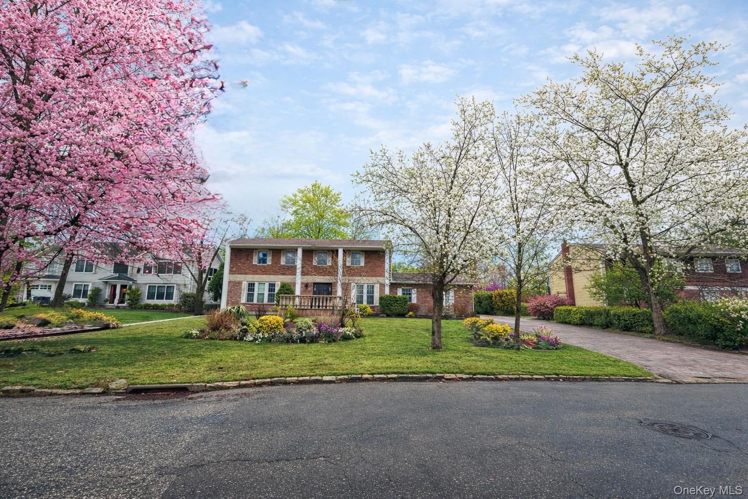 #1 photo, 26 Birchdale Lane, Port Washington , NY 11050