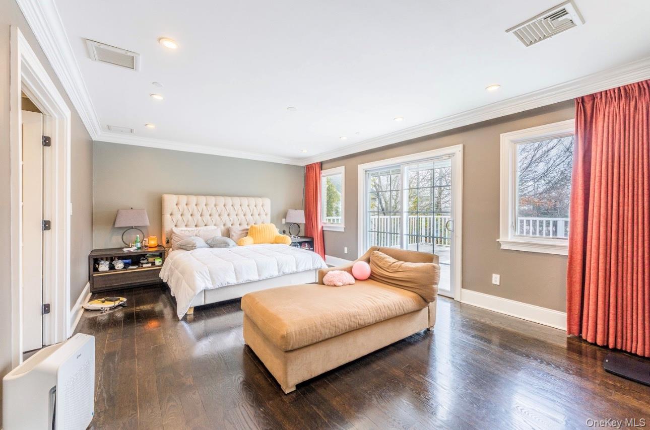 #12 photo, 26 Birchdale Lane, Port Washington , NY 11050