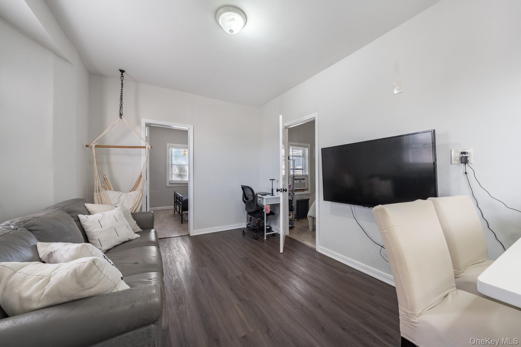 #19 photo, 16920 107th Avenue, Jamaica , NY 11433