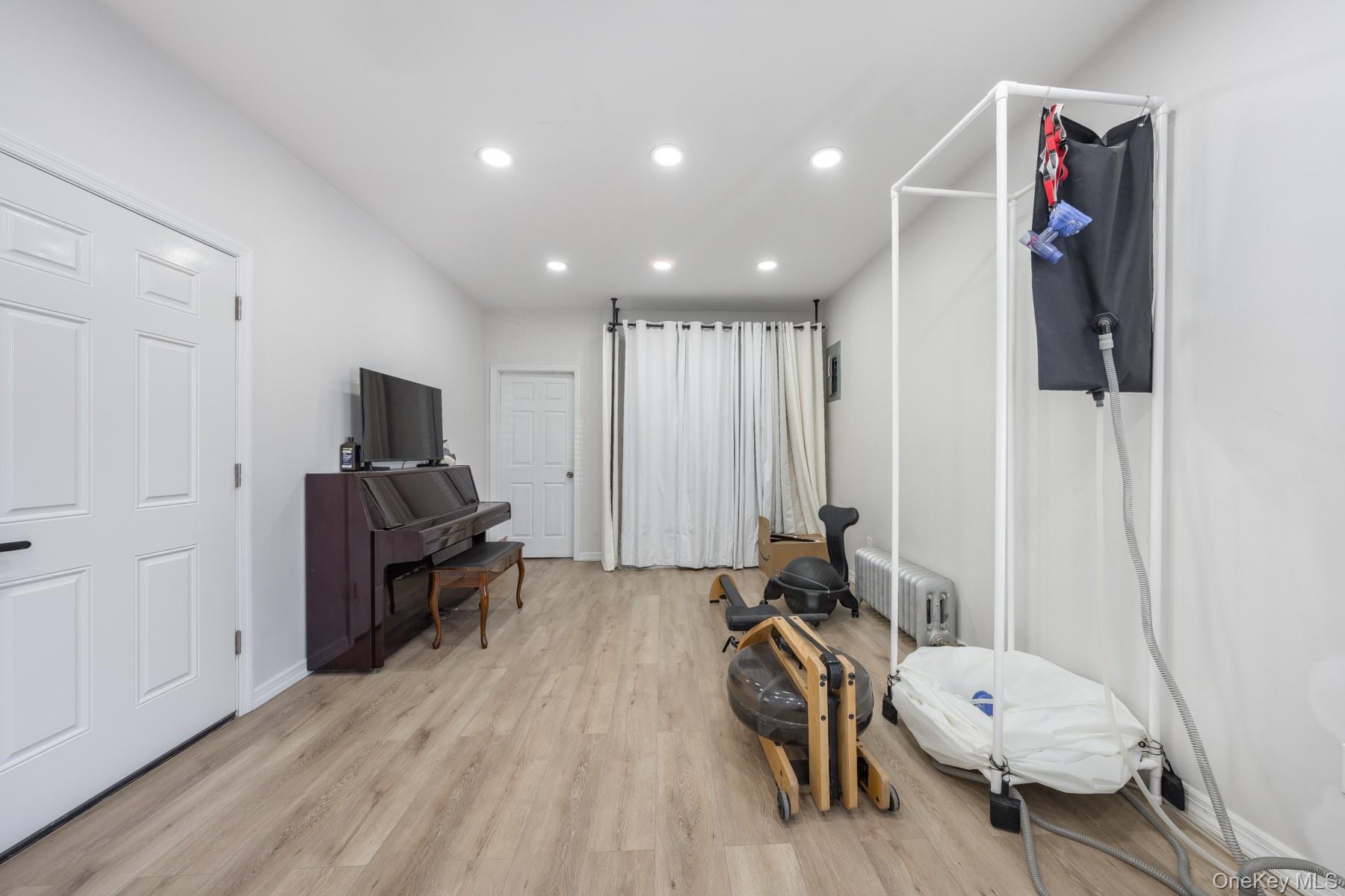 #6 photo, 16920 107th Avenue, Jamaica , NY 11433