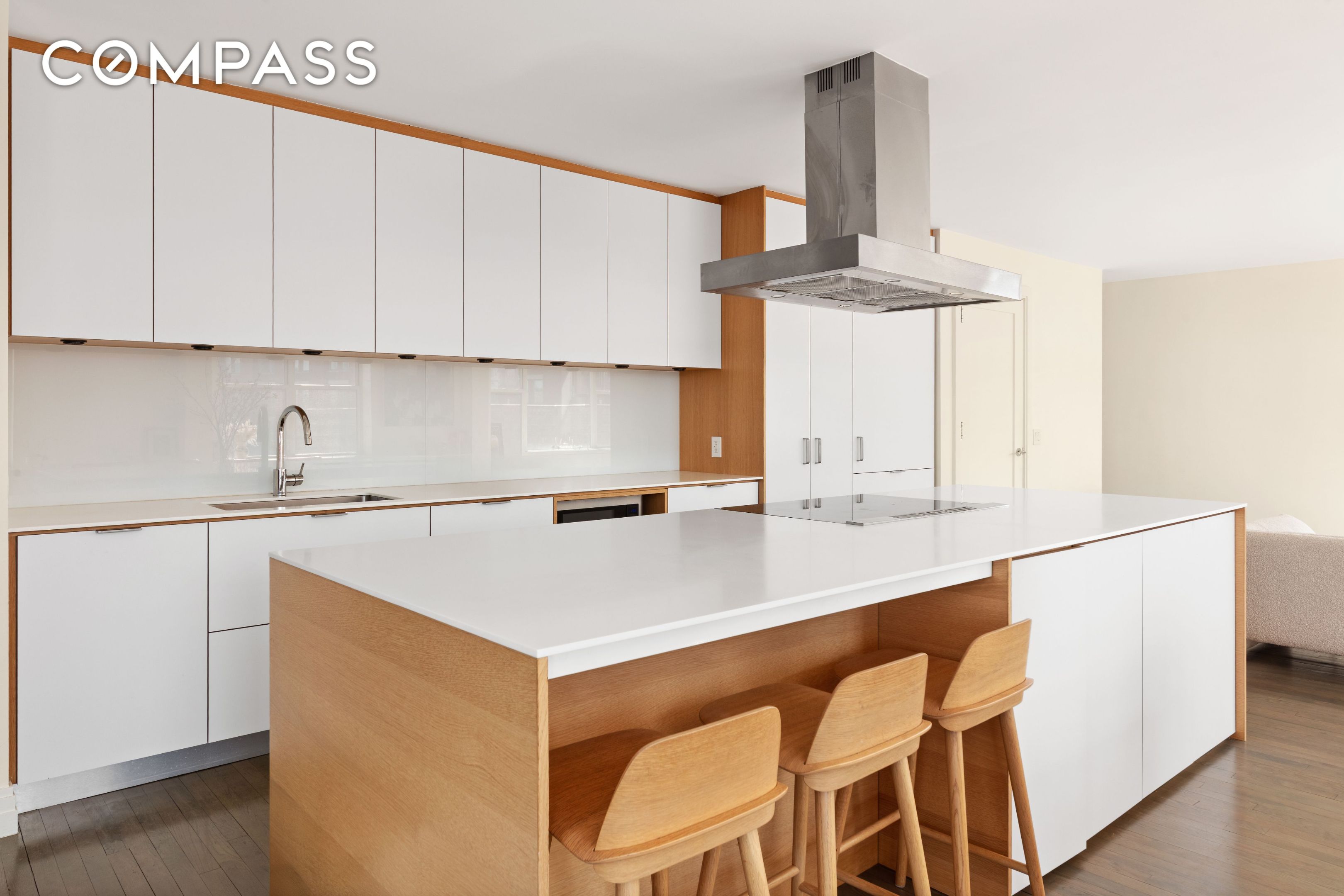 #5 photo, 296 W 10th Street, West Village , NY 10014