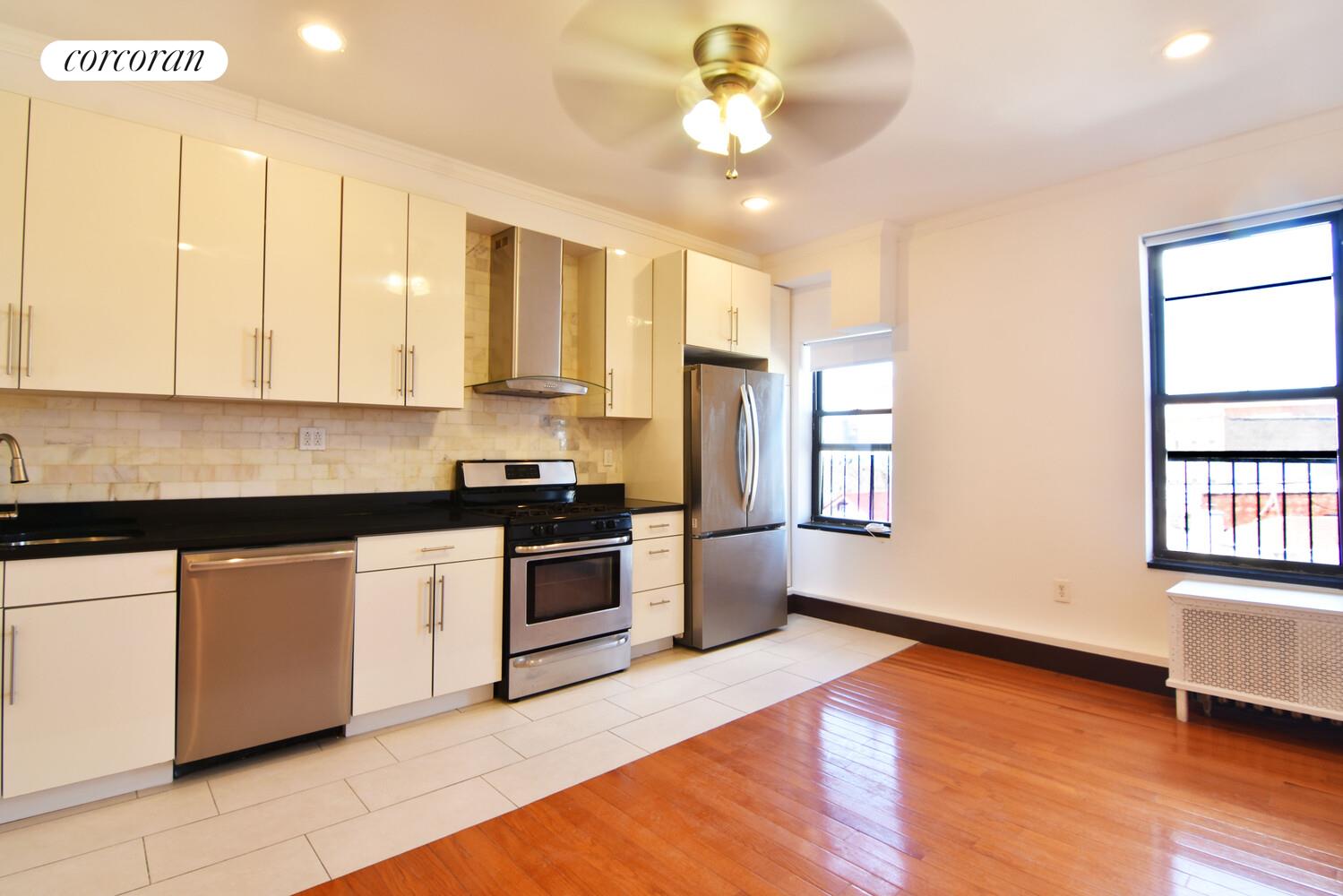 #3 photo, 1543 W 1ST Street, 브루클린 Bensonhurst , NY 11204