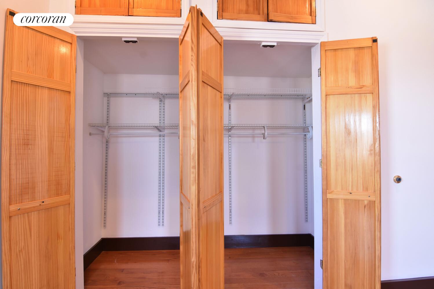 #4 photo, 1543 W 1ST Street, 브루클린 Bensonhurst , NY 11204