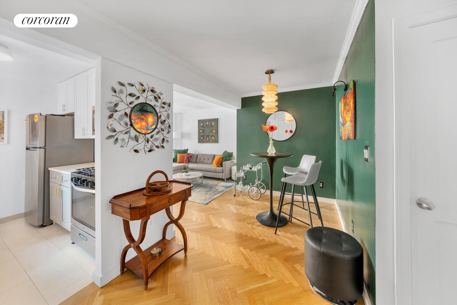 #5 photo, 302 E 88TH Street, Yorkville , NY 10128