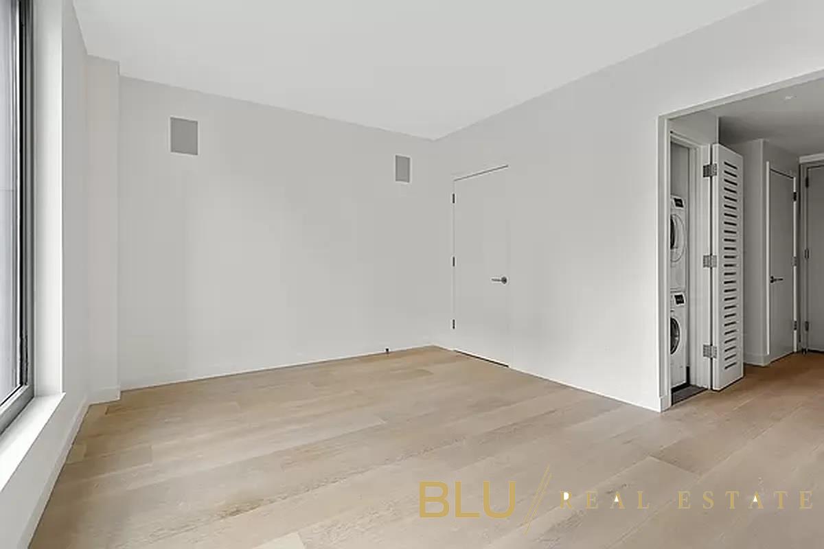 #4 photo, New York City, East Village , NY 10003