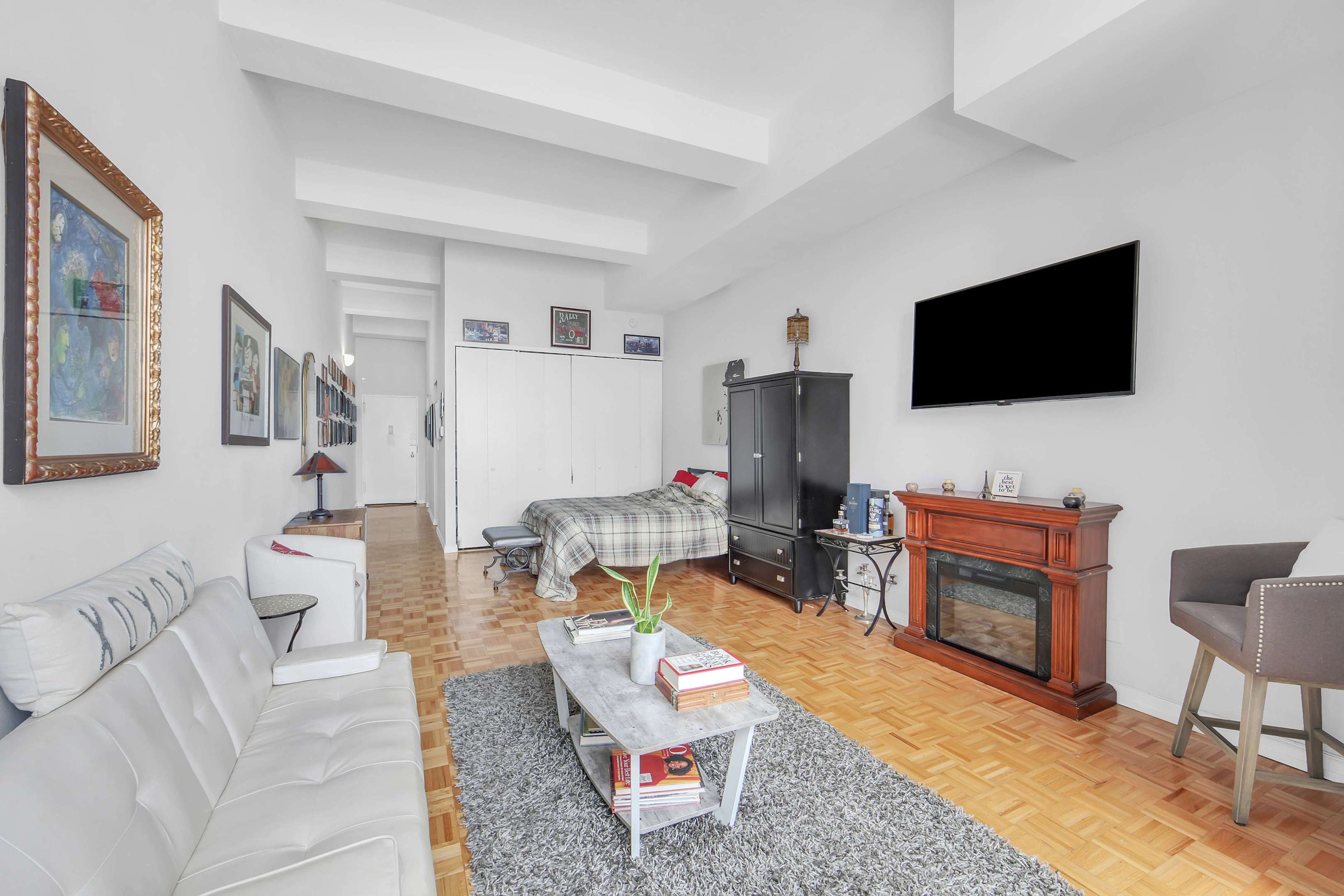 #7 photo, 310 E 46th Street, Midtown East , NY 10017-3002