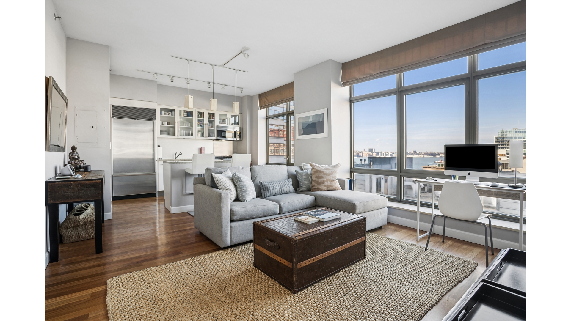 #1 photo, 1 MORTON Square, Манхэттен ‖ West Village , NY 10014