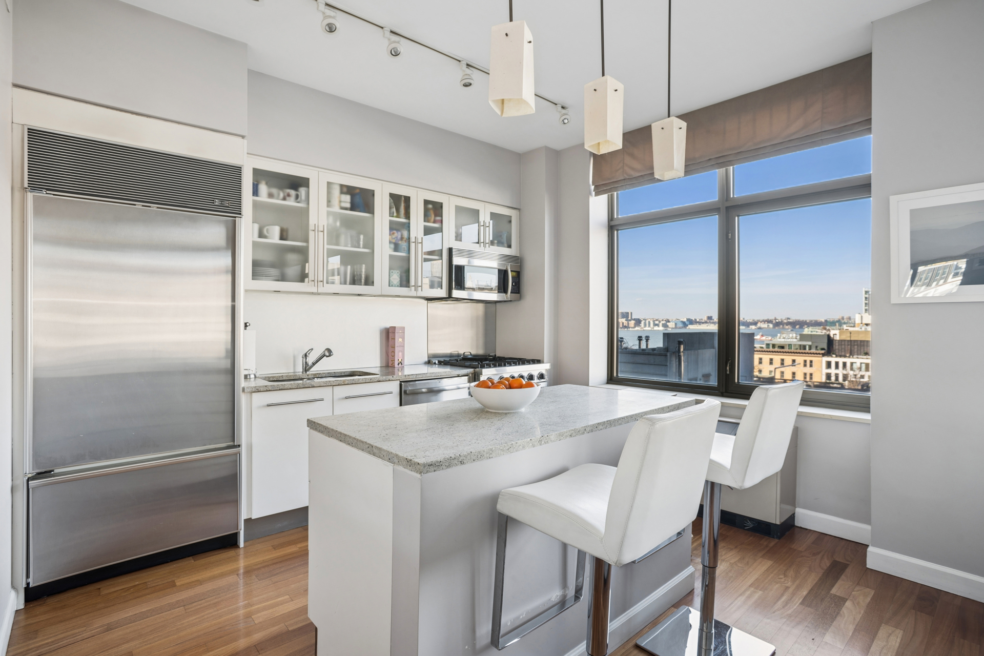 #4 photo, 1 MORTON Square, Манхэттен ‖ West Village , NY 10014