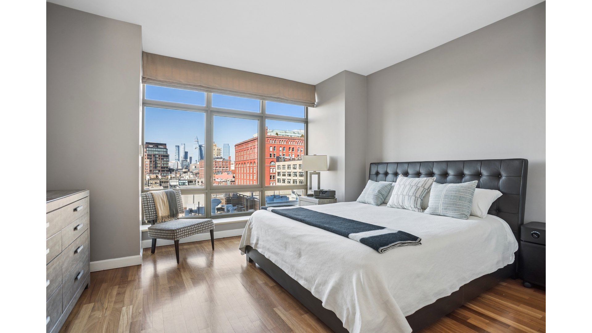 #6 photo, 1 MORTON Square, Манхэттен ‖ West Village , NY 10014