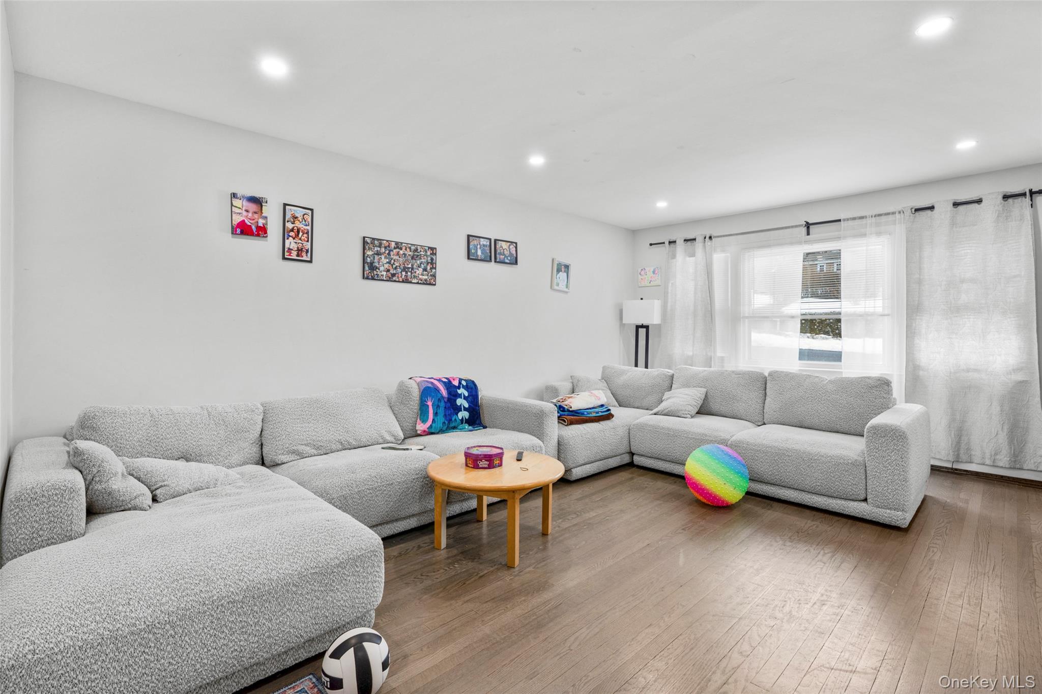 #2 photo, 66 Harding Avenue, White Plains , NY 10606