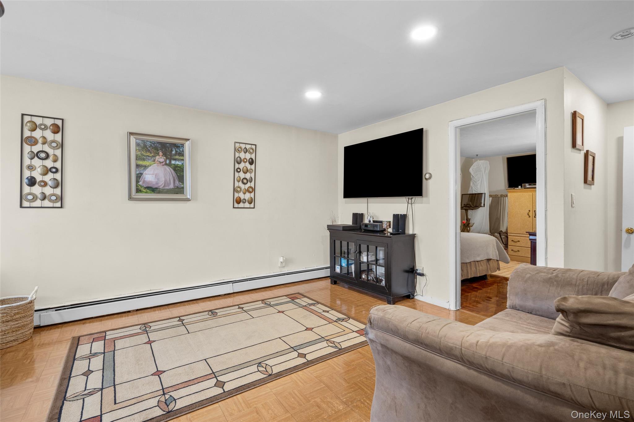 #20 photo, 66 Harding Avenue, White Plains , NY 10606