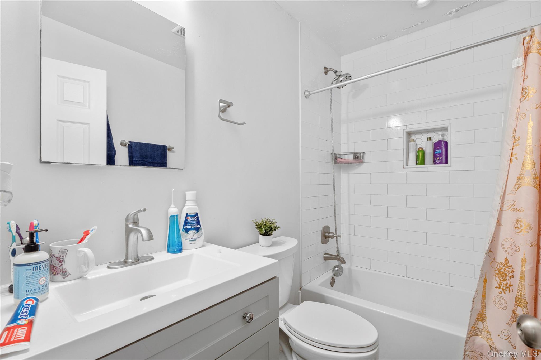 #9 photo, 66 Harding Avenue, White Plains , NY 10606