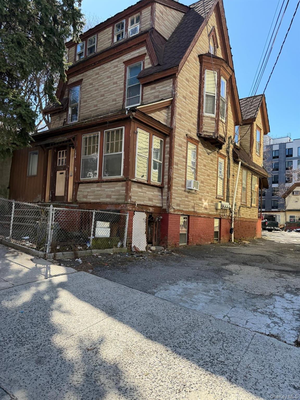 #7 photo, 130 134 136 Oliver Avenue, 紐約州 Yonkers , NY 10701