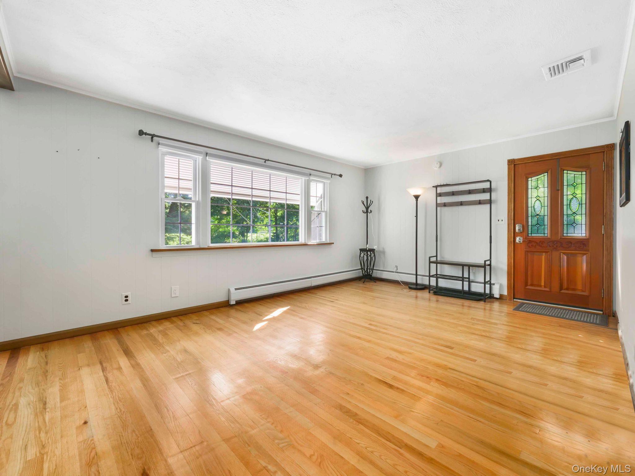 #11 photo, 33 Mountain Road, 纽约州 Tuxedo Park , NY 10987