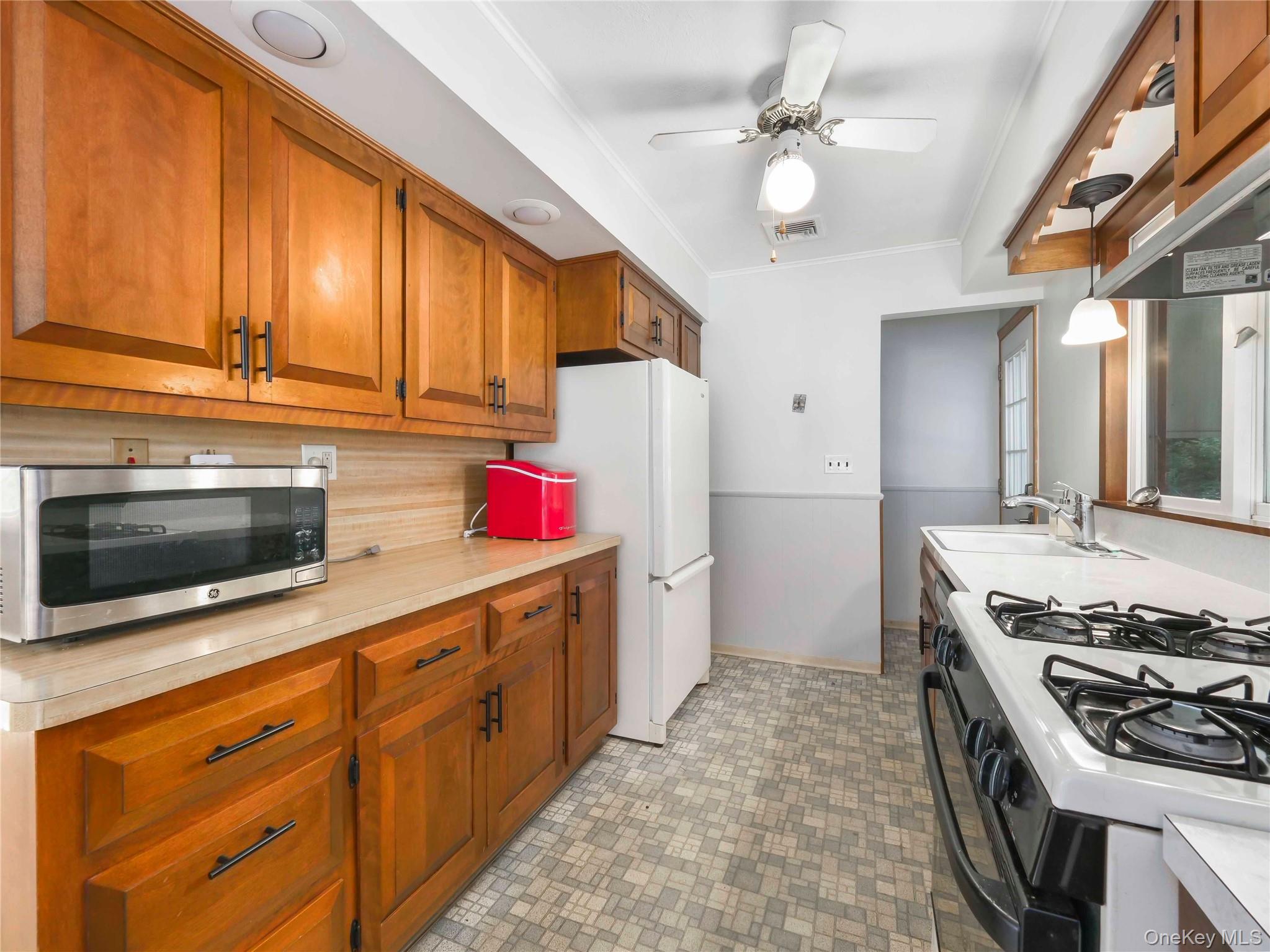 #15 photo, 33 Mountain Road, 纽约州 Tuxedo Park , NY 10987