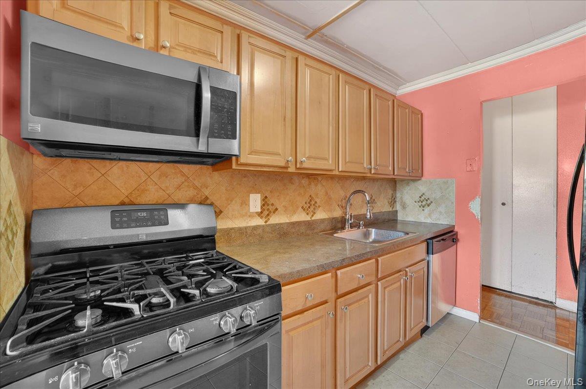 #12 photo, 11 Park Avenue, Mount Vernon , NY 10550