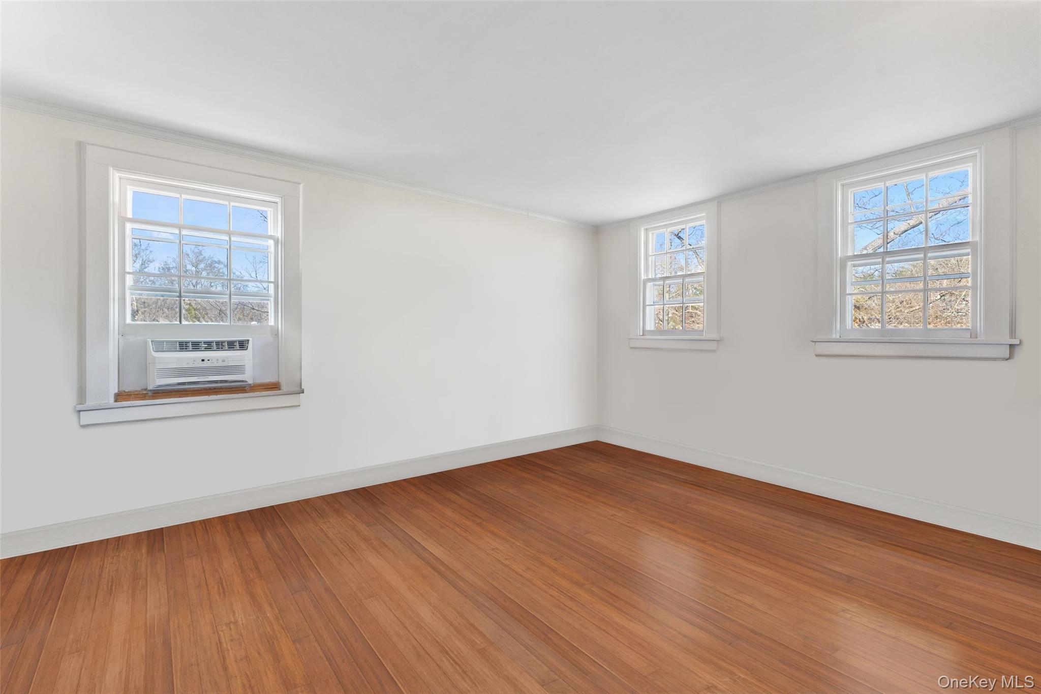 #17 photo, 2 Oakwood Place, Scarsdale , NY 10583