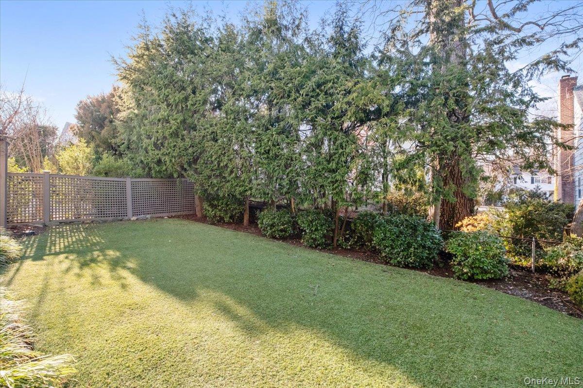 #4 photo, 14 Maple Hill Drive, Larchmont , NY 10538