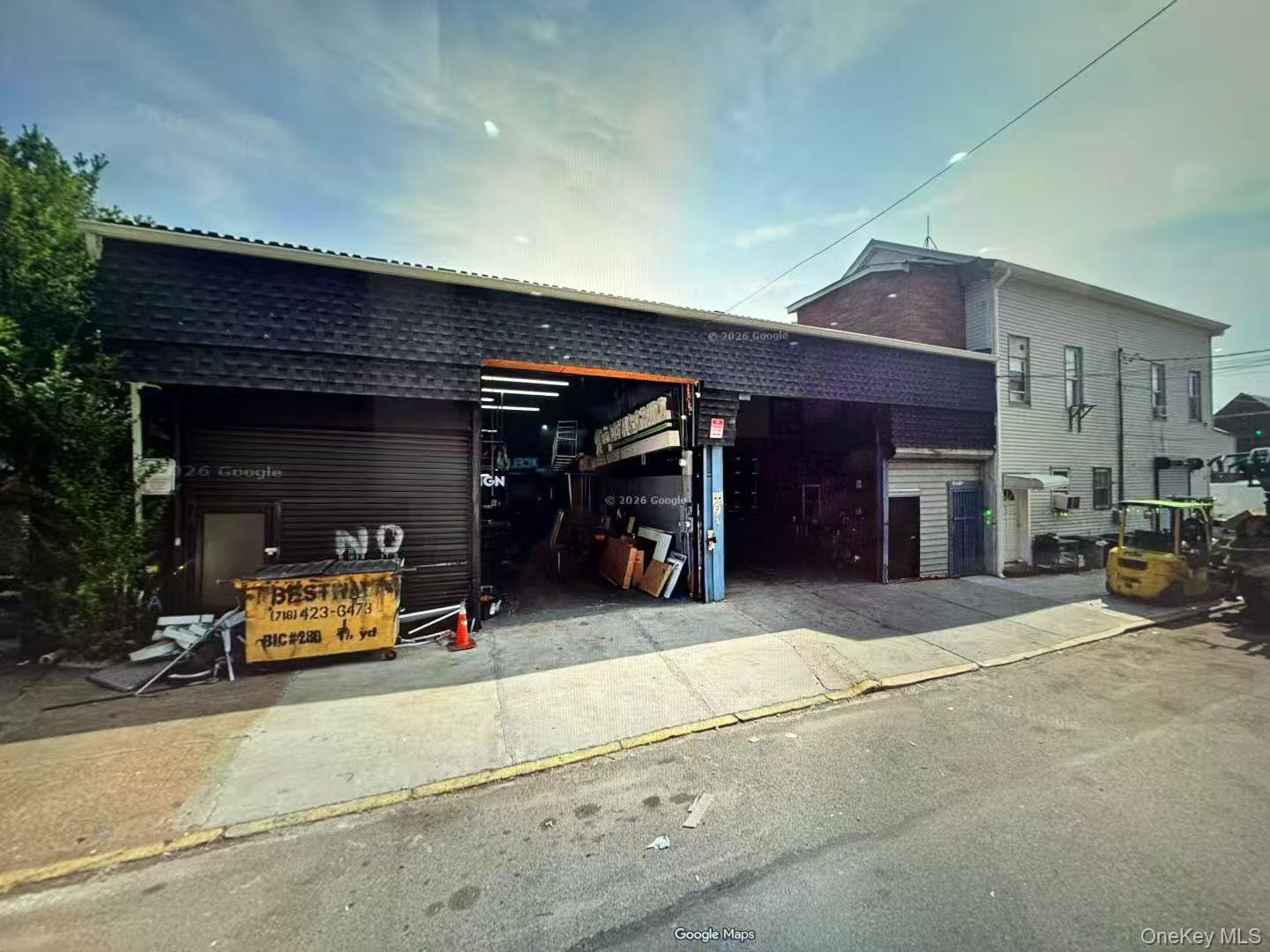 #3 photo, 110-01 15th Avenue, קווינס College Point , NY 11356