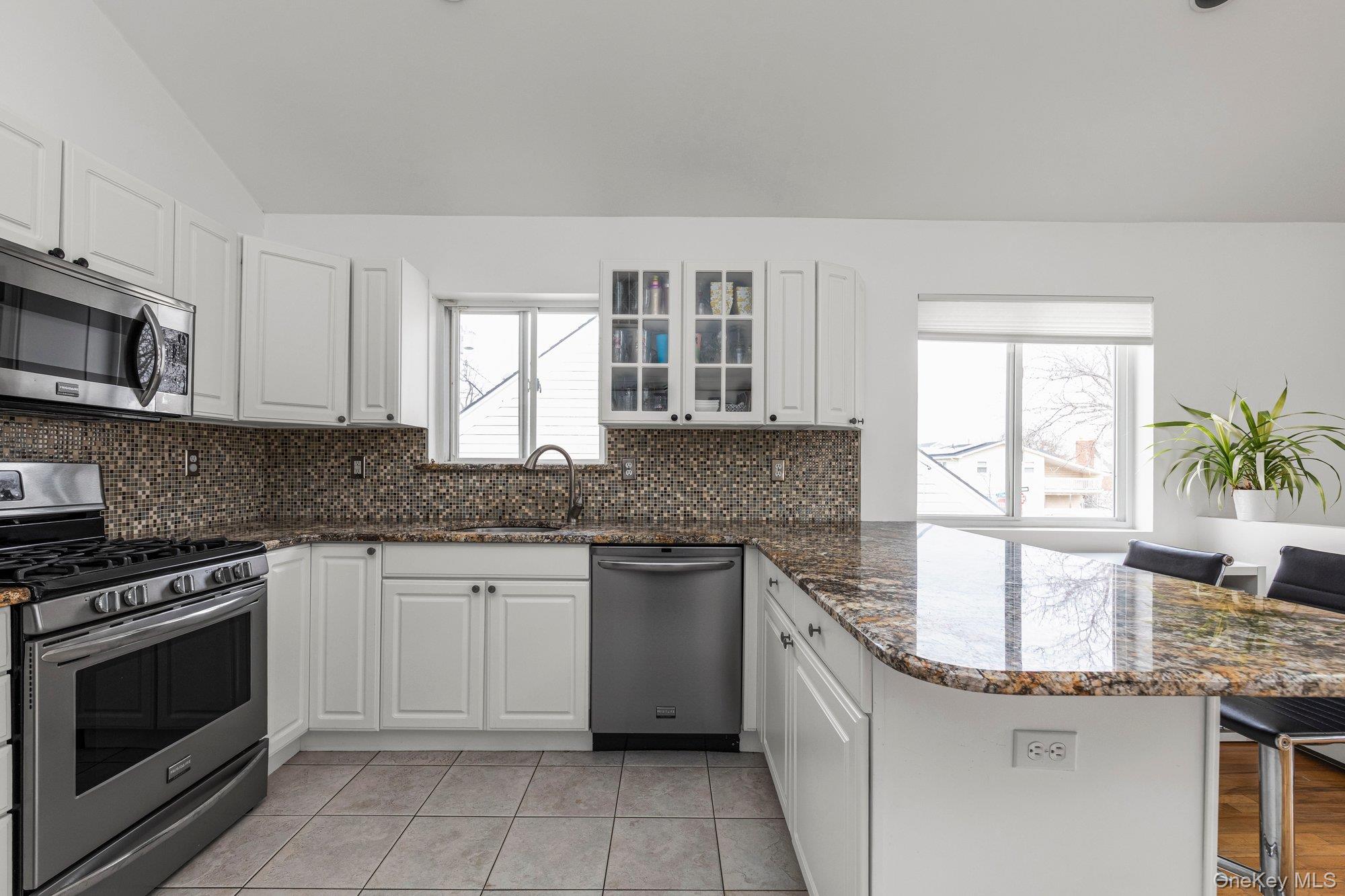 #10 photo, 804 E Chester Street, Long Beach , NY 11561