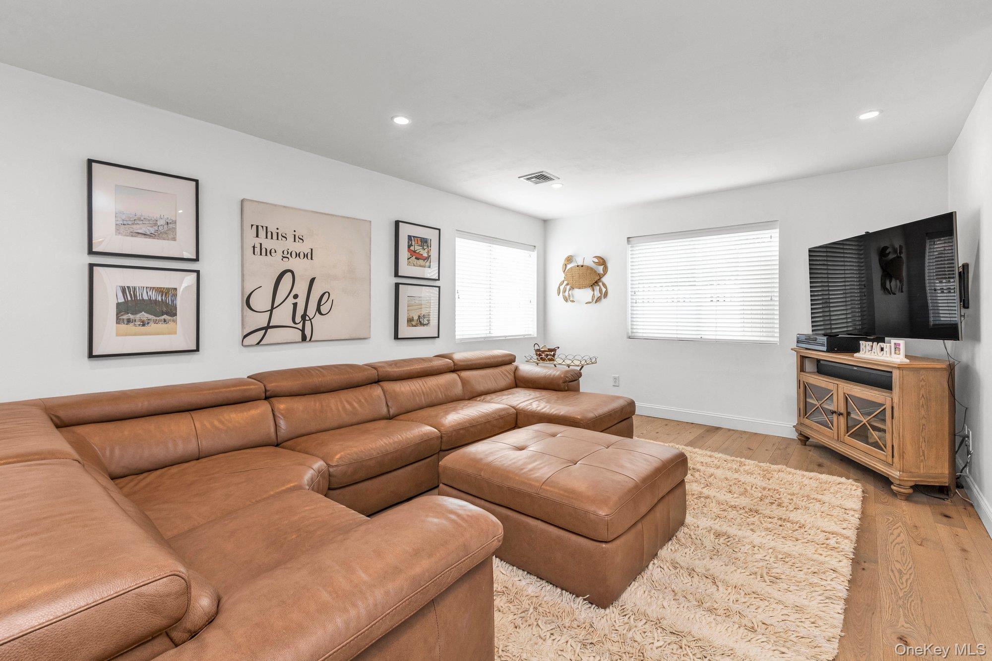 #17 photo, 804 E Chester Street, Long Beach , NY 11561