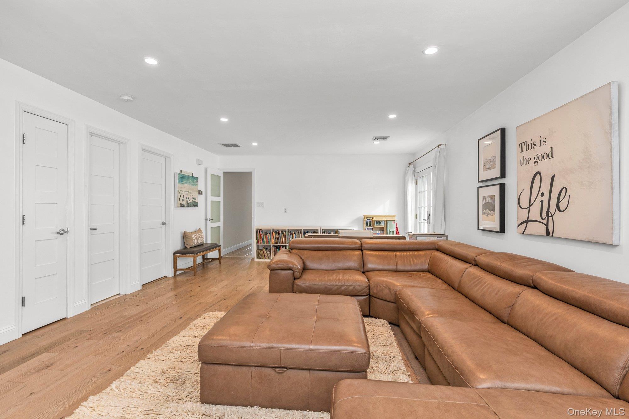 #18 photo, 804 E Chester Street, Long Beach , NY 11561