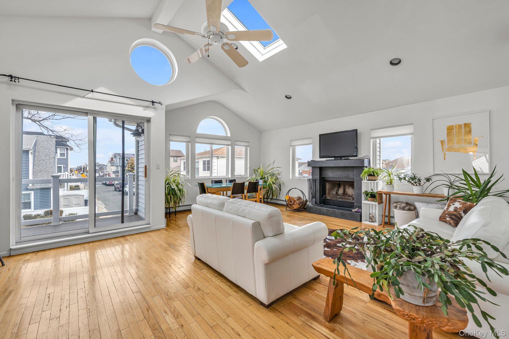 #4 photo, 804 E Chester Street, Long Beach , NY 11561