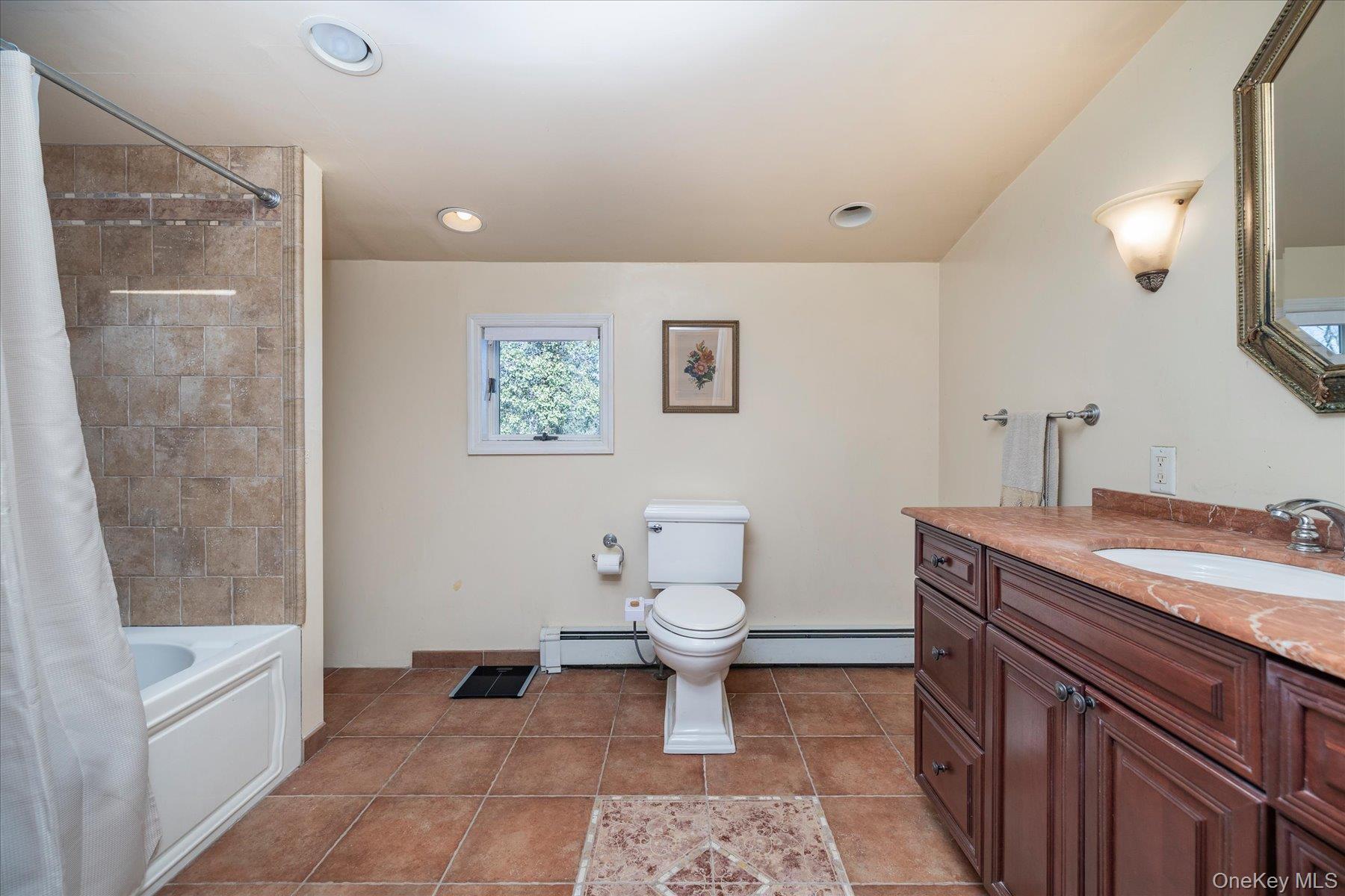 #17 photo, 47 Elwood Road, Huntington , NY 11768