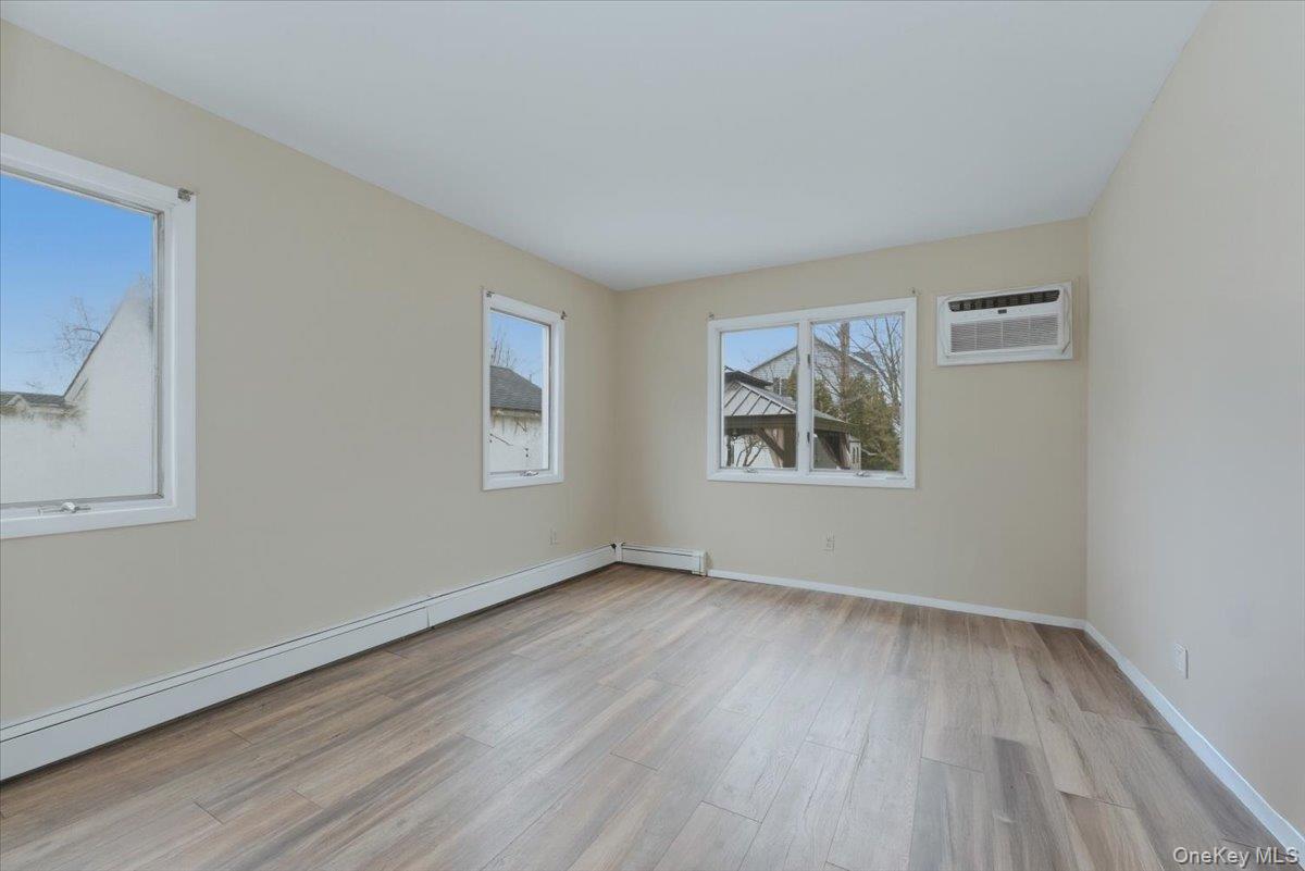 #14 photo, 85 Spencer Avenue, 長島 Lynbrook , NY 11563