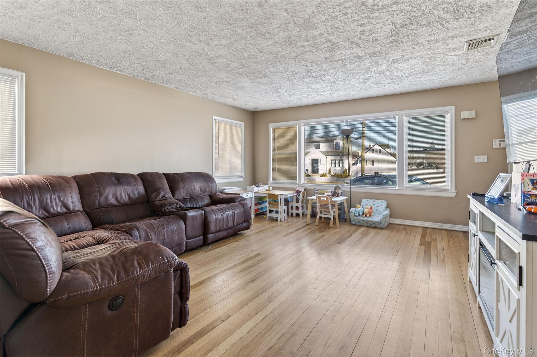 #2 photo, 1716 Camp Avenue, Merrick , NY 11566