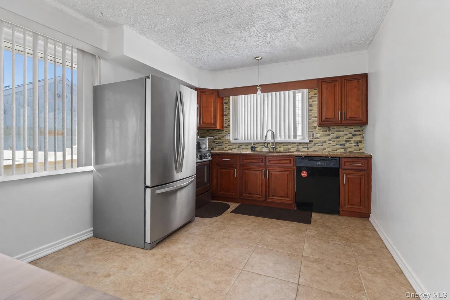 #3 photo, 1716 Camp Avenue, Merrick , NY 11566