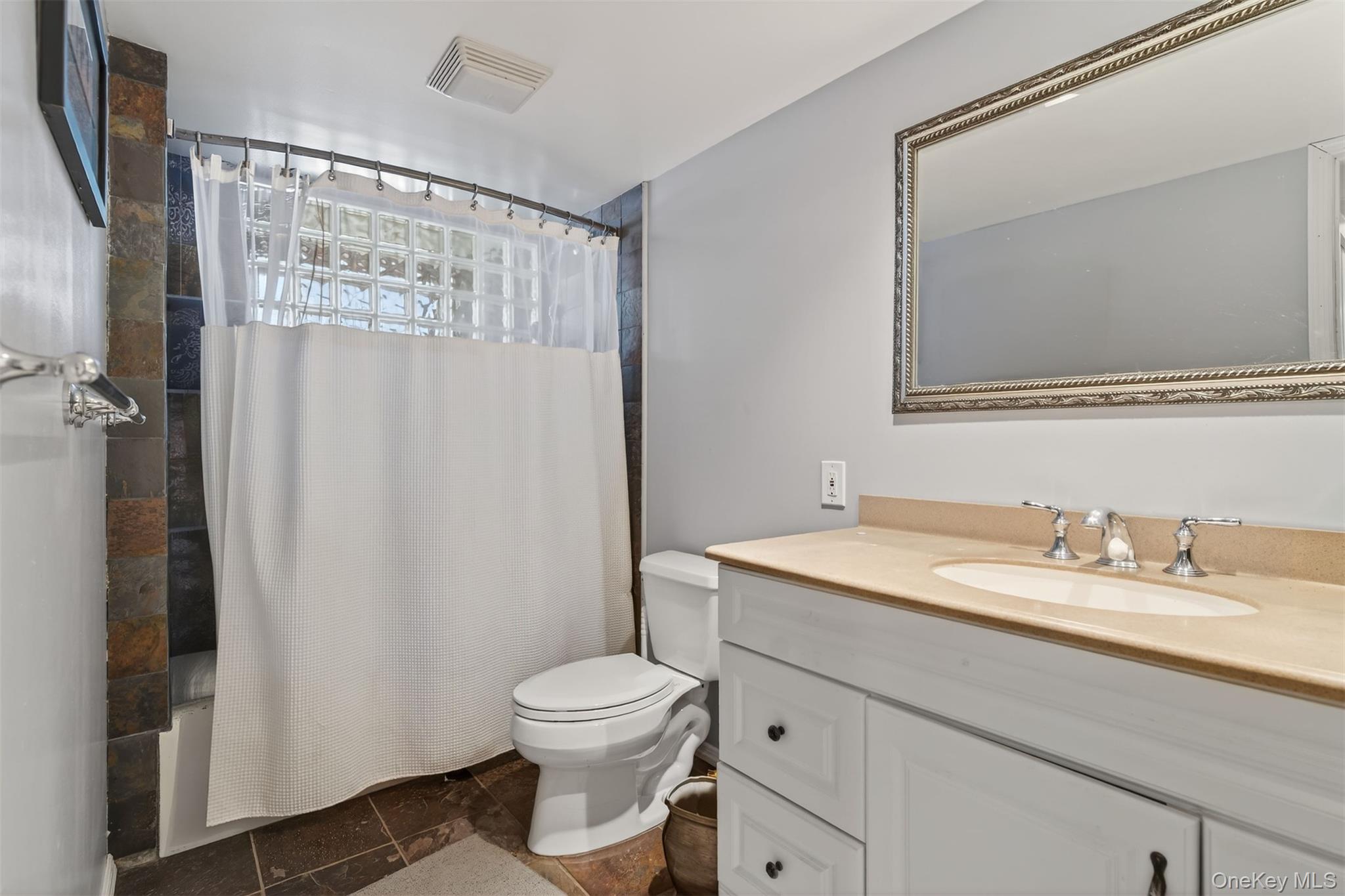 #7 photo, 1716 Camp Avenue, Merrick , NY 11566