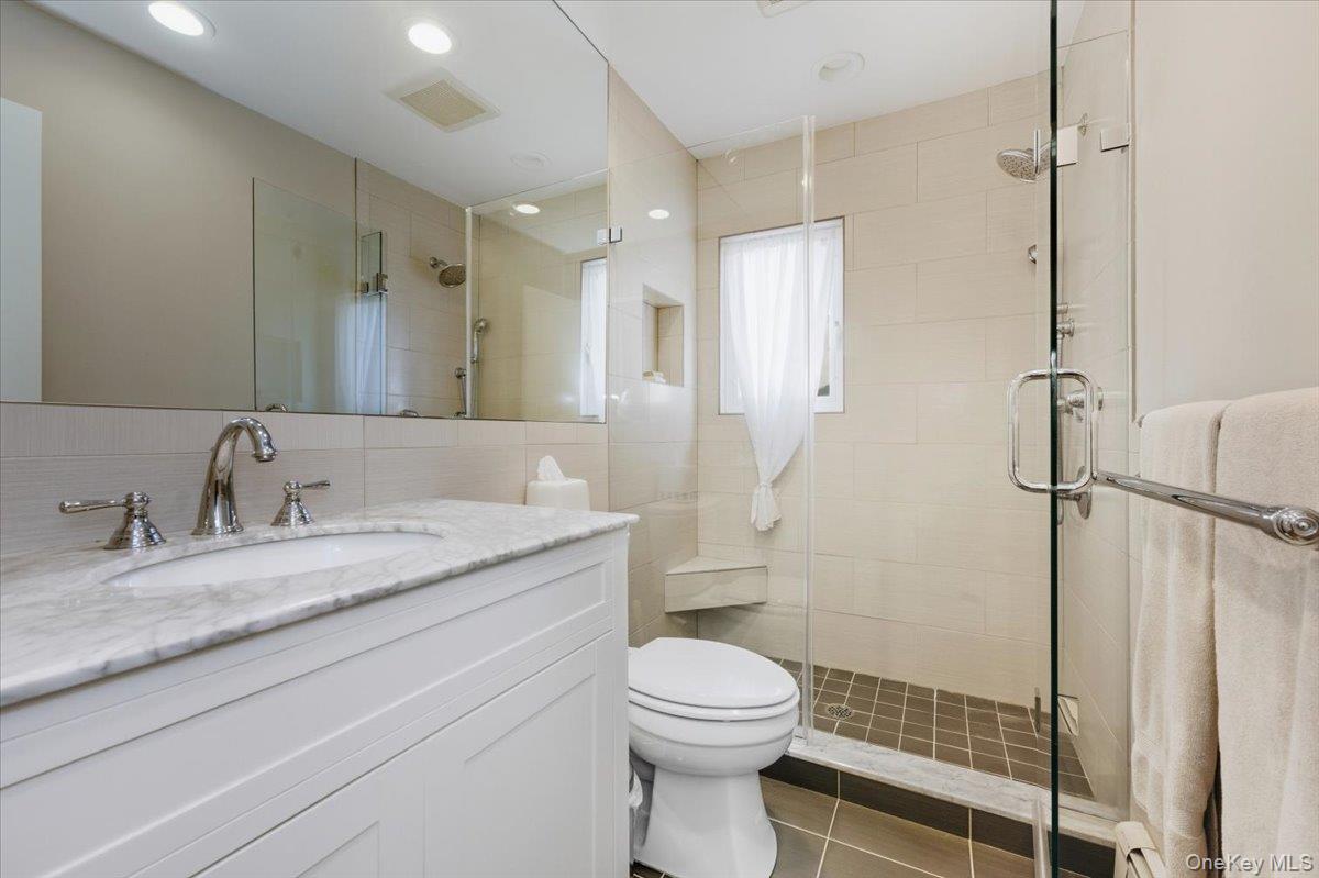 #17 photo, 14 Vinton  Street, Нассау ‖ Long Beach , NY 11561