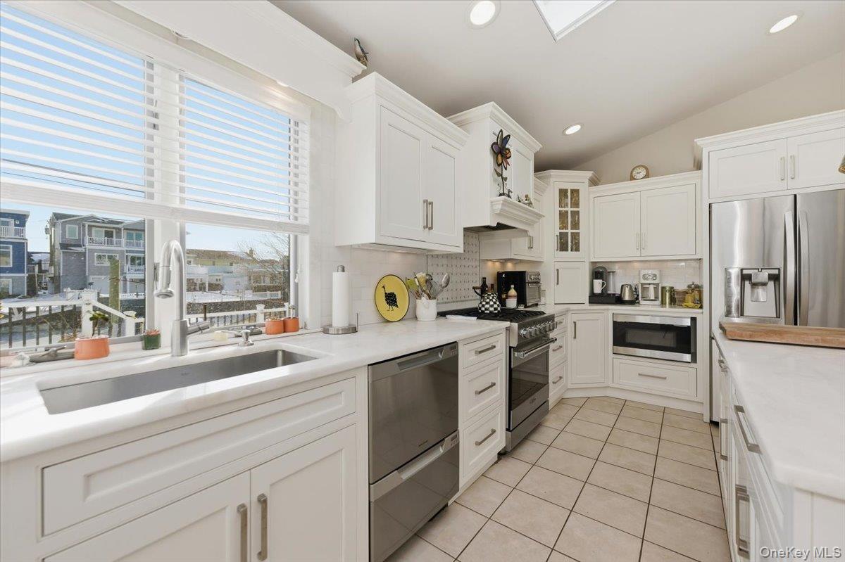 #6 photo, 14 Vinton  Street, Нассау ‖ Long Beach , NY 11561