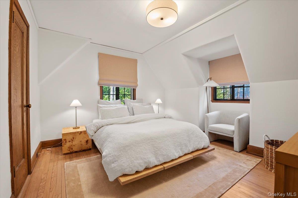 #17 photo, 12 Hampton Road, नासाउ काउंटी Port Washington , NY 11050