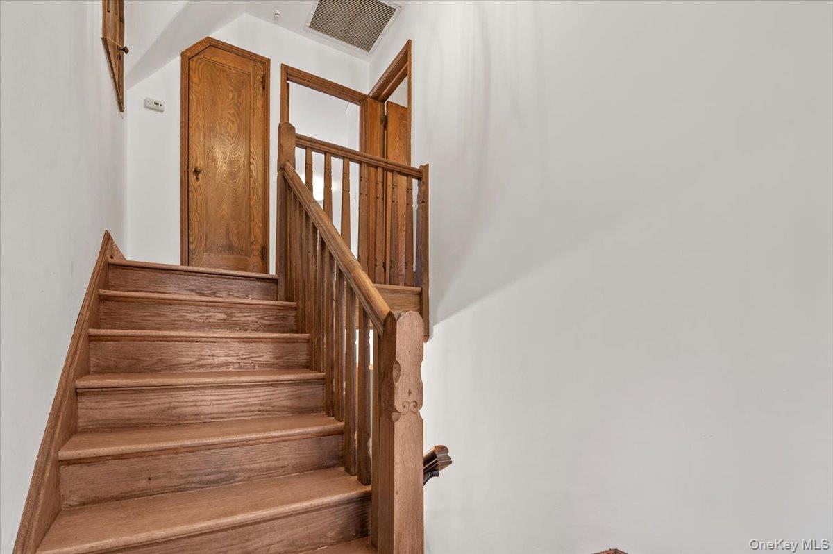 #19 photo, 12 Hampton Road, नासाउ काउंटी Port Washington , NY 11050