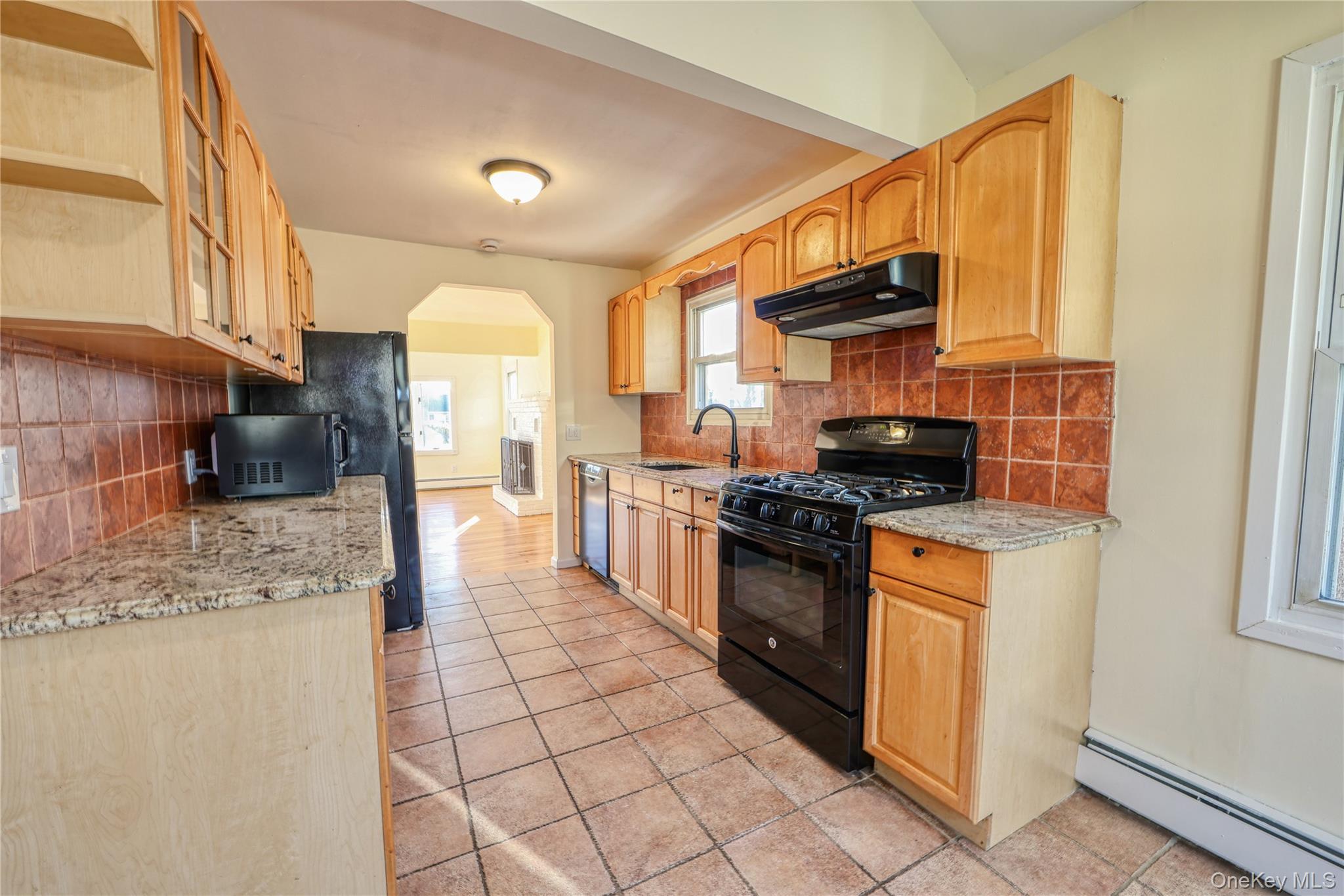 #6 photo, 180 Lakeside Trail, سوفولك Ridge , NY 11961