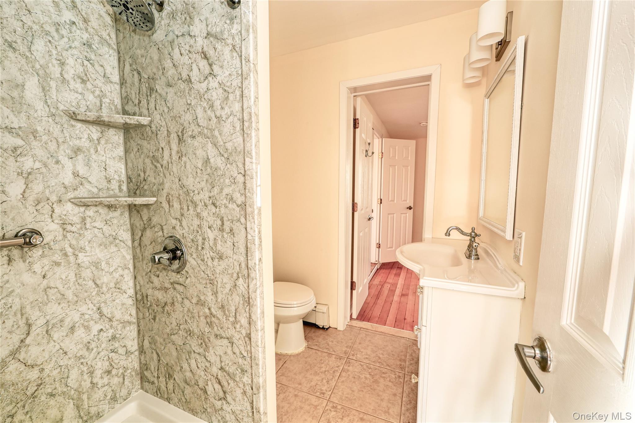 #9 photo, 180 Lakeside Trail, سوفولك Ridge , NY 11961