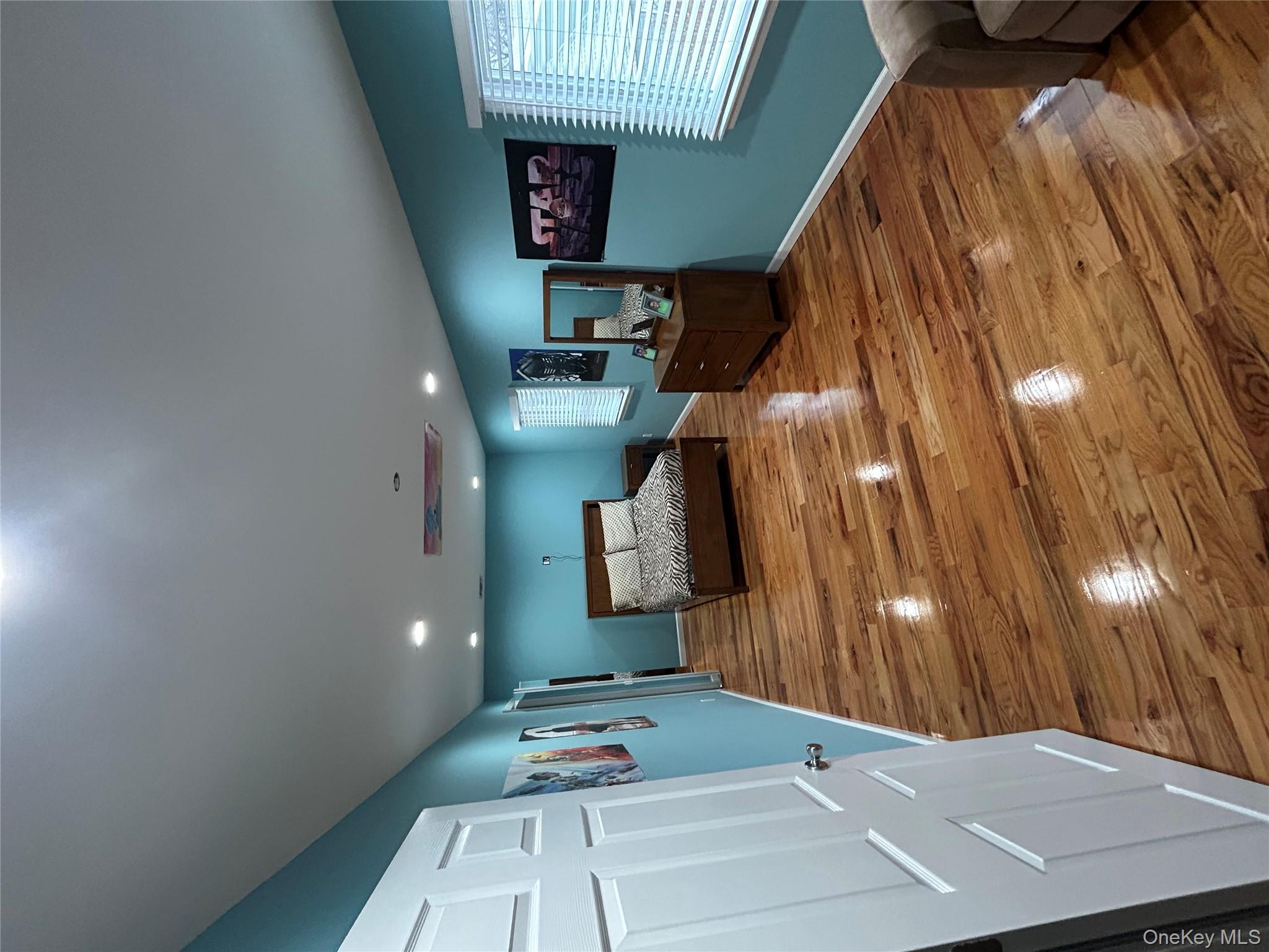 #10 photo, 869 Demott Avenue, Baldwin , NY 11510