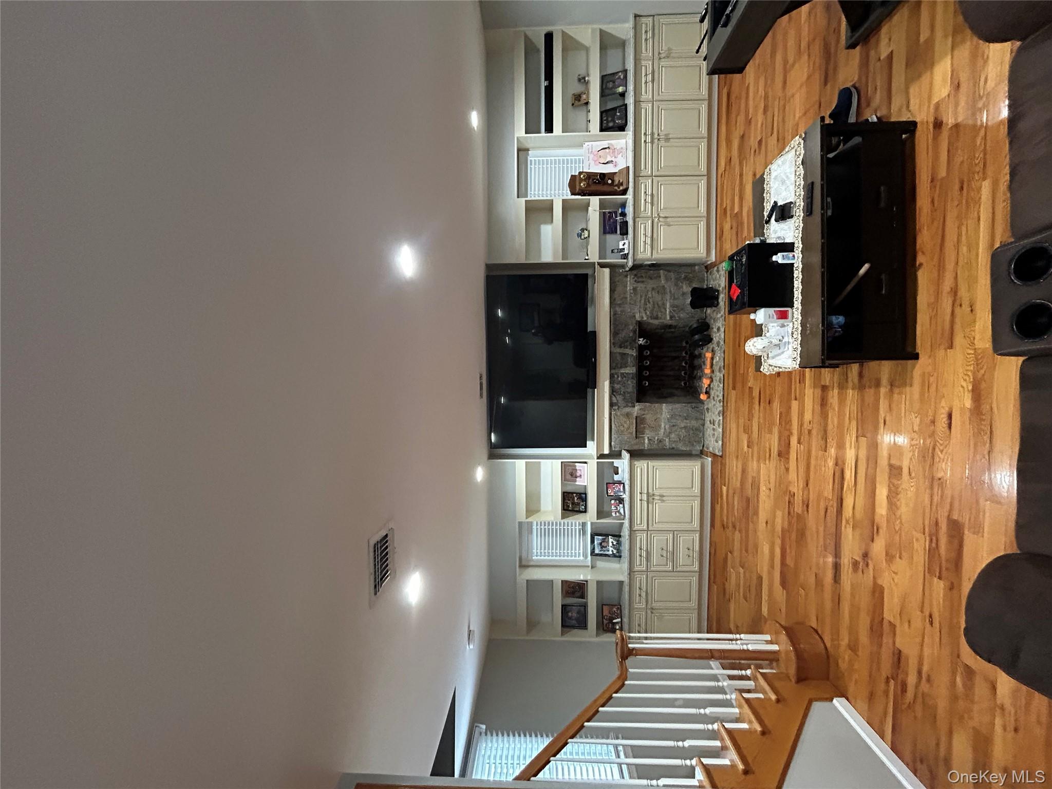 #5 photo, 869 Demott Avenue, Baldwin , NY 11510