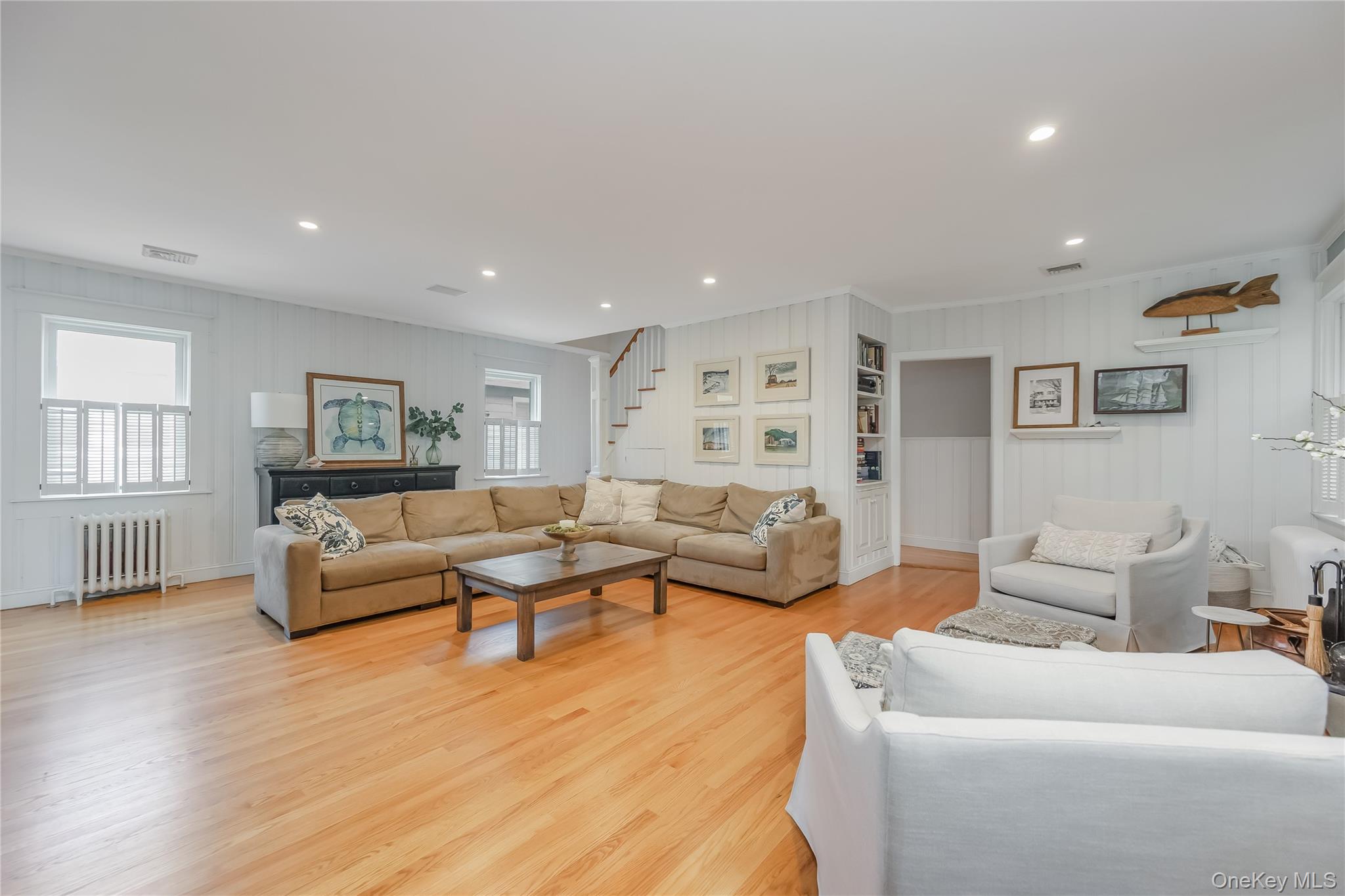 #10 photo, 151 Church Avenue, מחוז סאפוק Islip , NY 11751