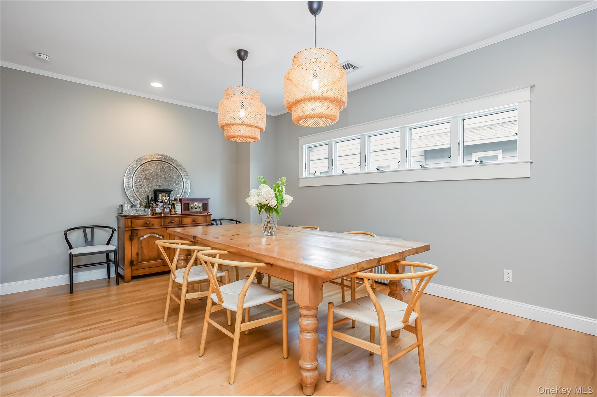 #13 photo, 151 Church Avenue, מחוז סאפוק Islip , NY 11751