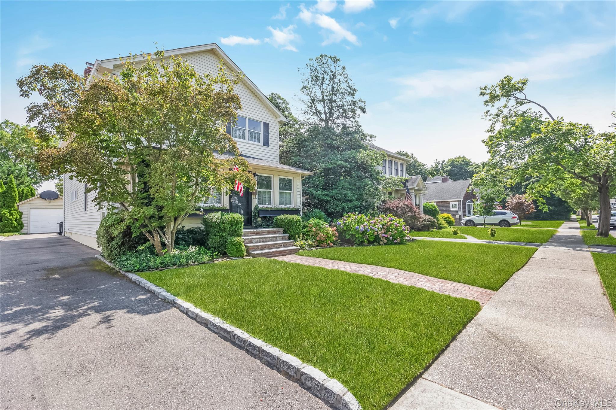 #7 photo, 151 Church Avenue, מחוז סאפוק Islip , NY 11751