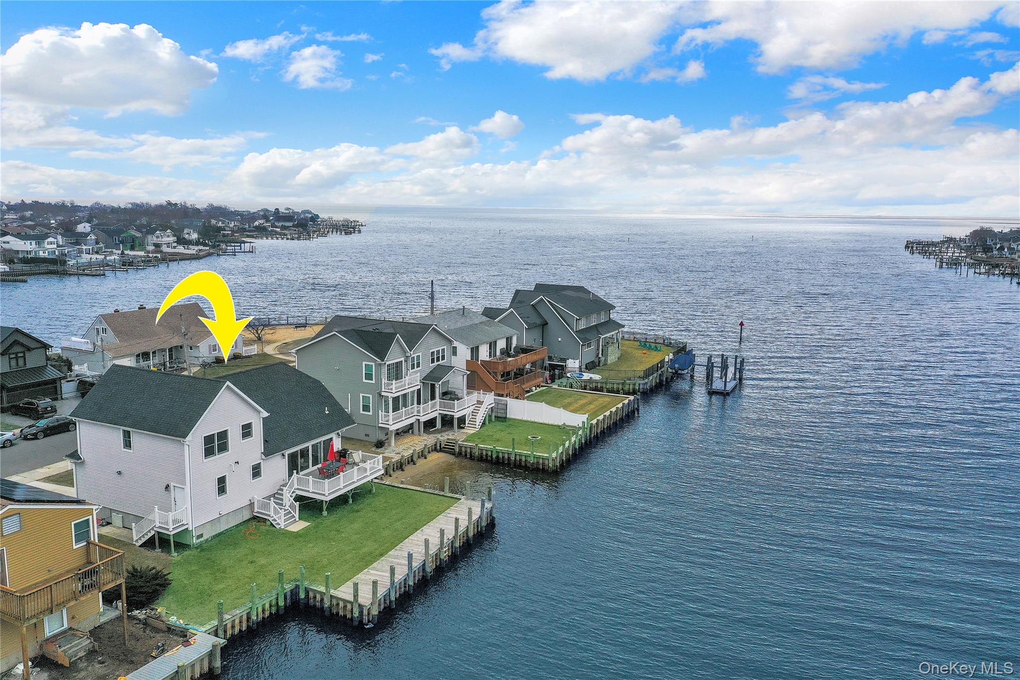 #1 photo, 10 Beach Road, 長島 Massapequa , NY 11758